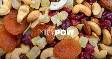 Assortiment d'oléagineux pendant la grossesse — amandes cajou pistaches noix collation femme enceinte Mixpow