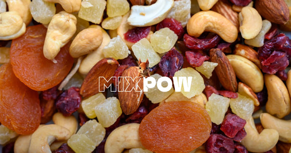 Assortiment d'oléagineux pendant la grossesse — amandes cajou pistaches noix collation femme enceinte Mixpow