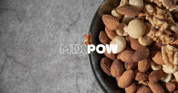 Fruits secs amandes noix cajou pour la beauté peau cheveux ongles