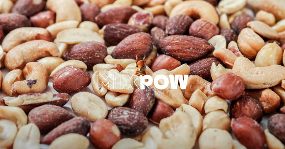 Mélange apéritif de cacahuètes, cajou et amandes salés — alternative saine aux chips