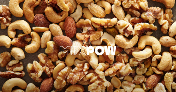 Mélange de noix de cajou, amandes et noix — sources naturelles de zinc pour l'immunité