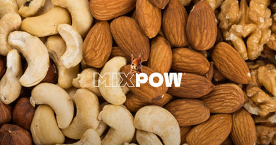 Noix de cajou, amandes et cerneaux de noix — mélange en canette Mixpow format collation saine