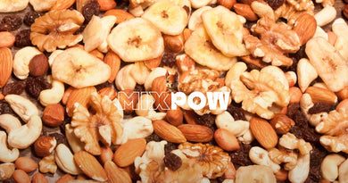 Mélange de noix, cajou, amandes et bananes séchées — protéines et fer pour un sportif végétarien