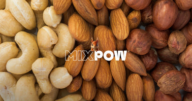 Bannière fruits secs variés — noix de cajou, amandes et noisettes tendance snacks sains 2025 Mixpow