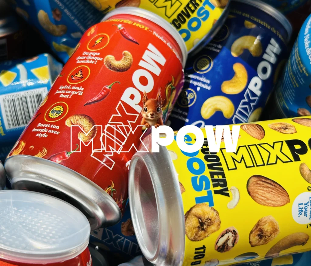 Canettes Mixpow de fruits secs variés, parfaites en collation saine.