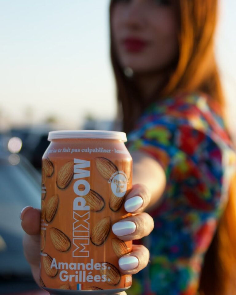 MIXPOW c’est le snack que vous méritez, où que vous soyez, quand vous voulez. 🌈🥜 Pour ceux qui aiment croquer la vie à pleines dents.🥜 Snack équilibré, saveur riche, et toujours sans culpabilité.🥜 Parfait pour